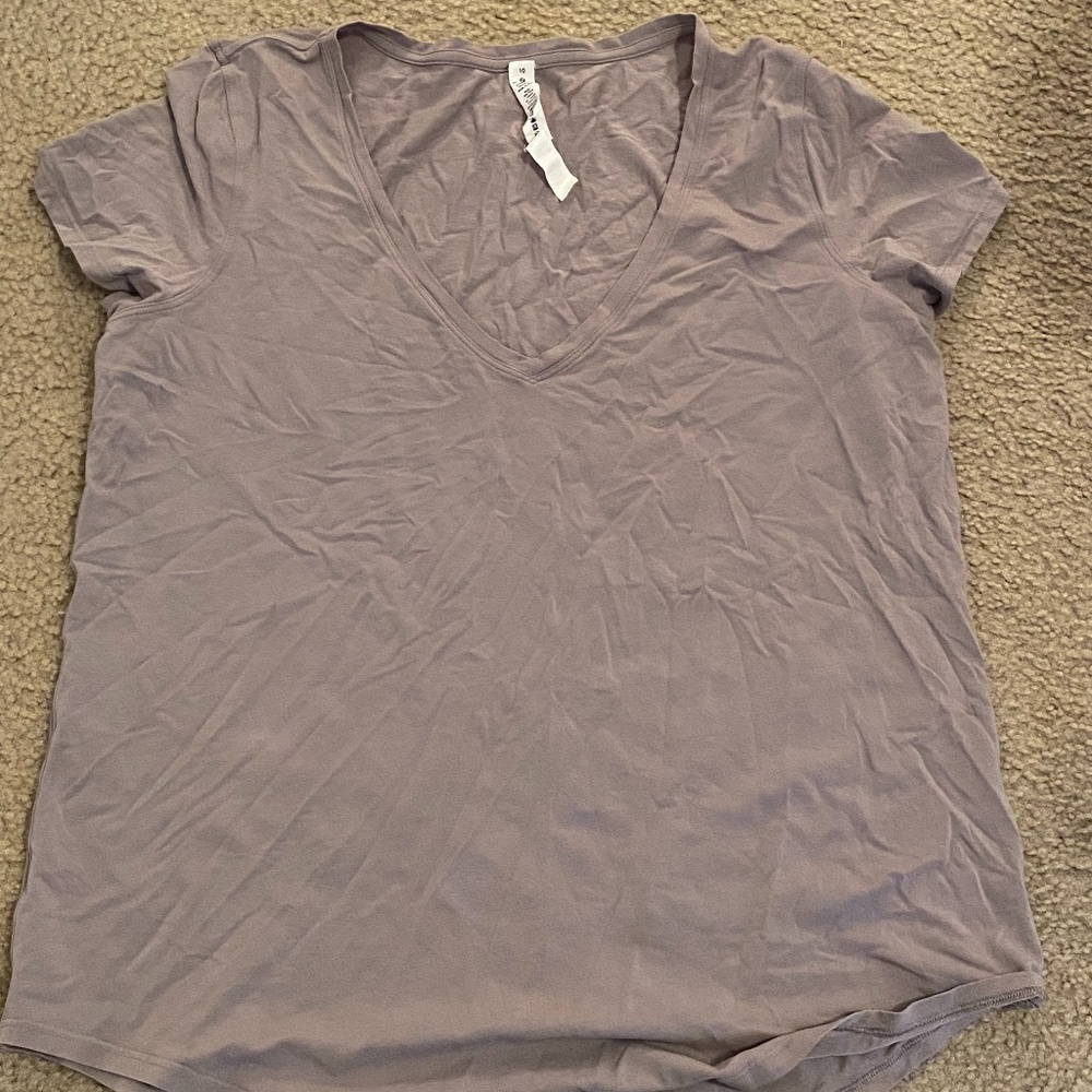 LULULEMON Love V-Neck T-Shirt, Lavender, Size 10